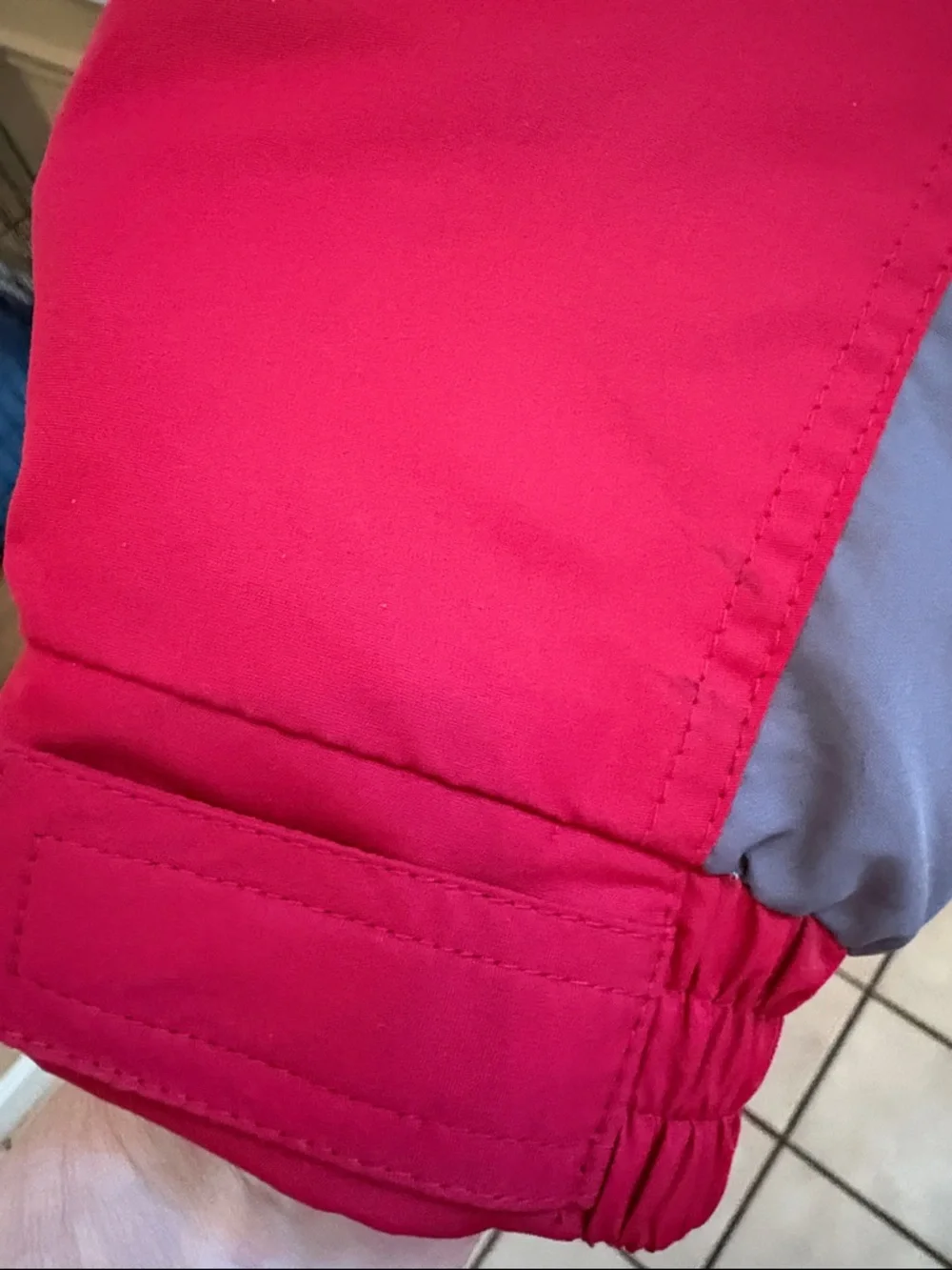 Cabela’s men’s XL Red and Gray Hooded fleece-lined full-zip jacket.